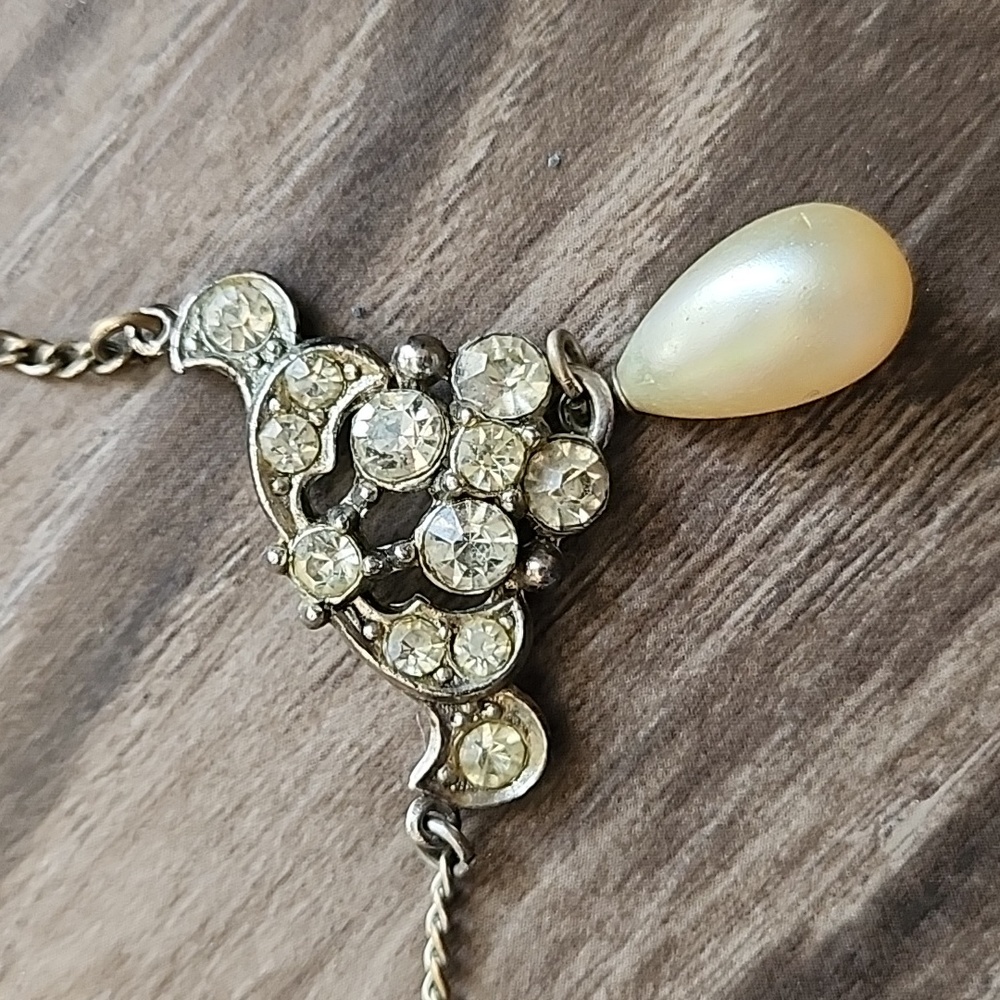 Vintage Necklace - Picture 2 of 3